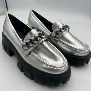 Fashion To Figure Jazelle Lug-sole Loafer Silver Faux Leather Women’s SZ  8 Wide